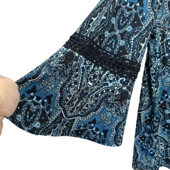 Studio Works Woman Womens Top Plus Size 1X‎ Blue Crochet Geometric Pullover Boho - Picture 8 of 10